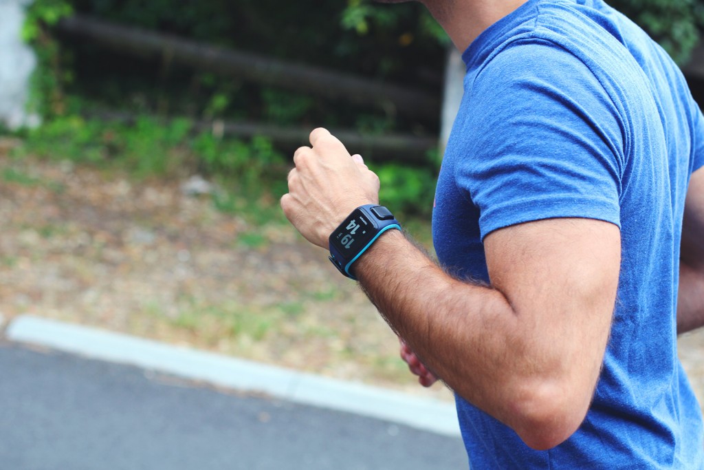 Comment Faire Fonctionner Une Bracelet D'activité Tomtom Sports Touch